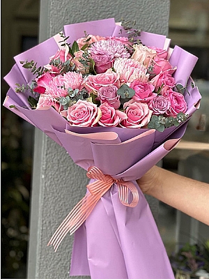 Pembe Tonlarda Buket